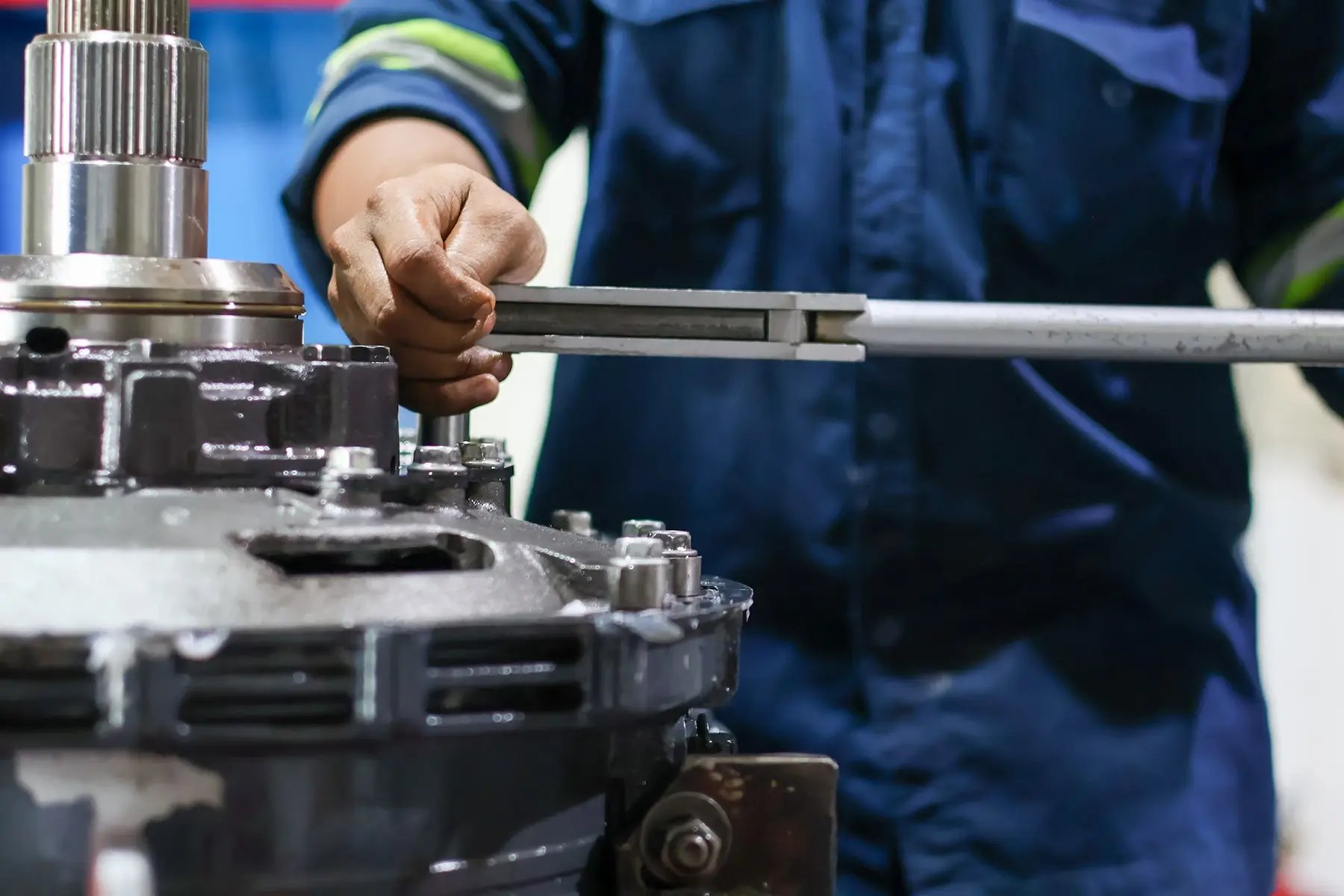 AdobeStock_1773361200__Torque__Large-Block